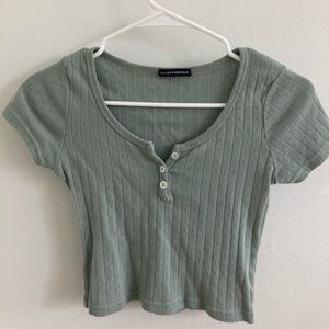 brandy melville green crop top